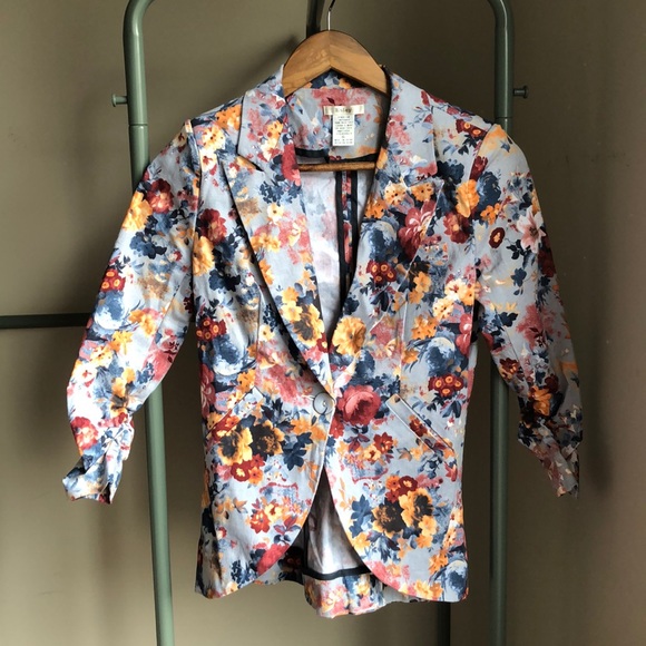 Esley Floral Print Blazer - Picture 1 of 6